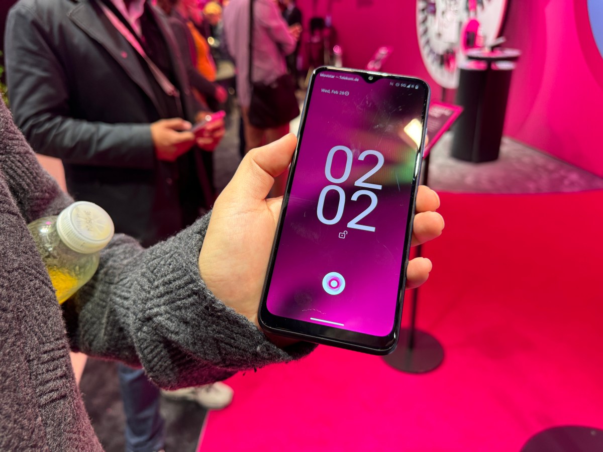 Featured image for "Redefining Smartphones: The Rise of Generative AI and the End of Apps"