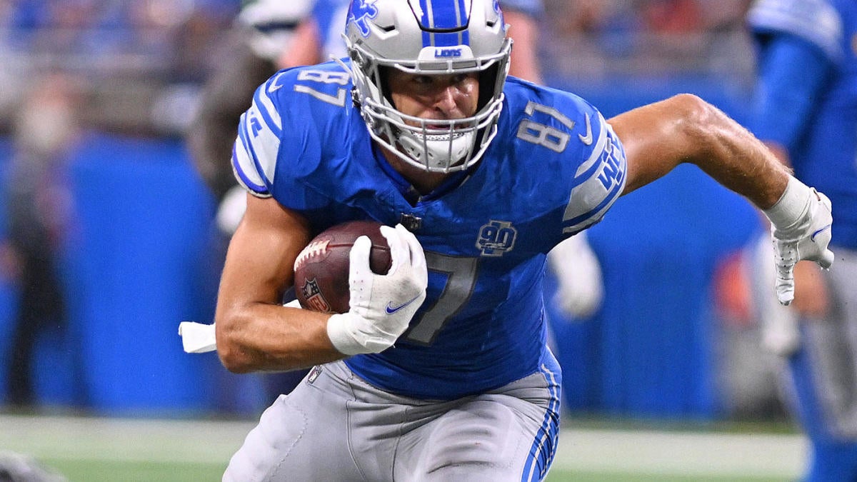 "Winning Week 5: Start LaPorta, Sit Prescott, and Unleash Toney - Fantasy Football Rankings and Advice"