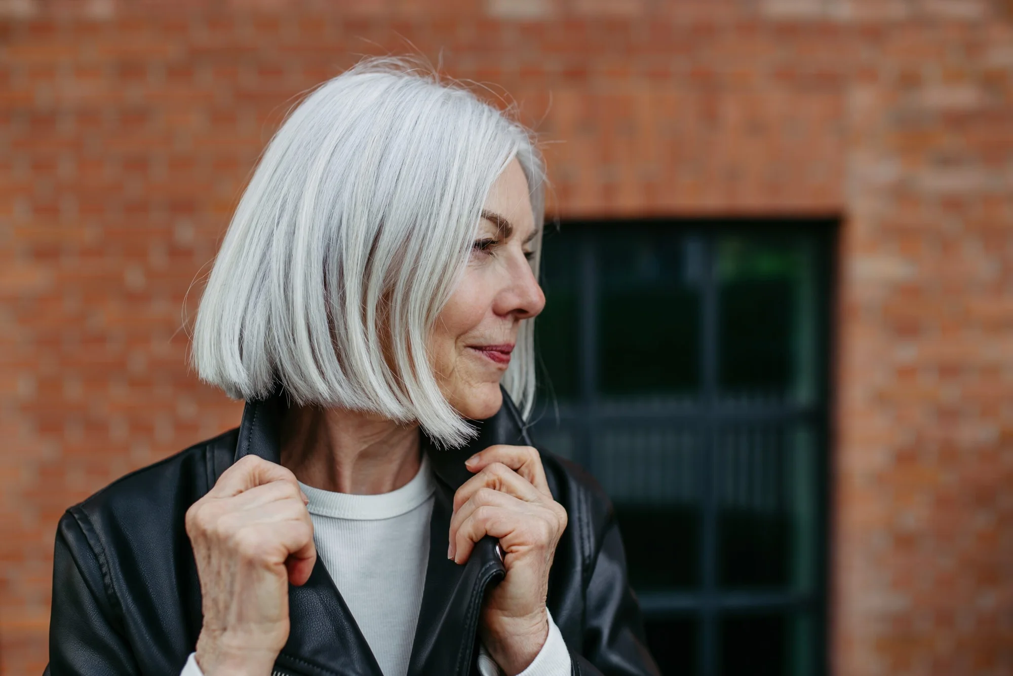 Featured image for Gray Hair Could Signal Natural Cancer Defense, Study Suggests