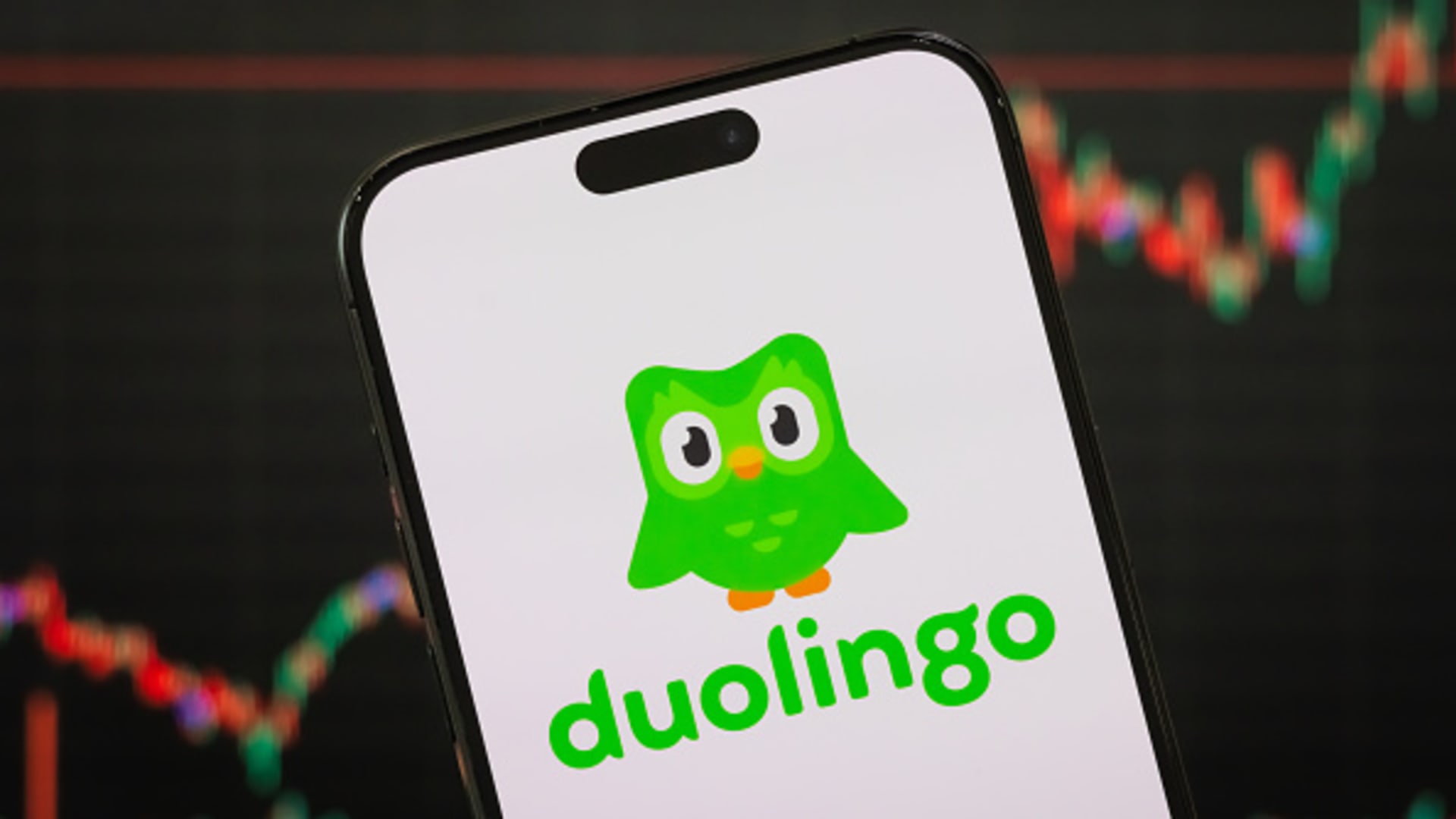 Featured image for Duolingo Stock Drops 28% Despite Earnings Beat Amid Growth Concerns