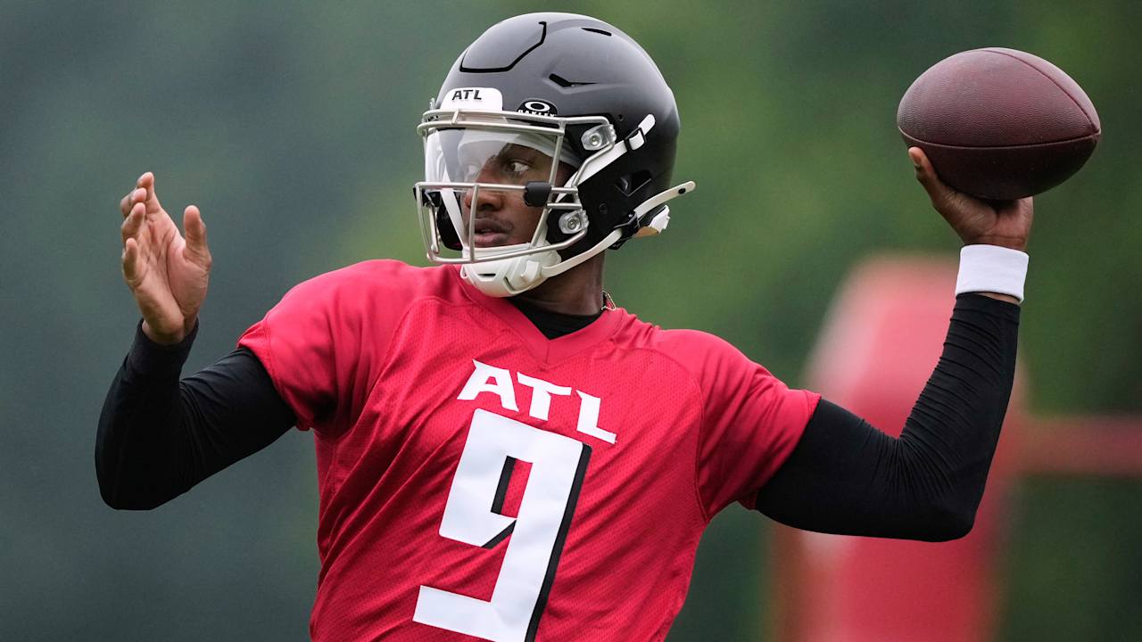 Featured image for Michael Penix Jr. Gains Confidence and Chemistry as Falcons' QB1