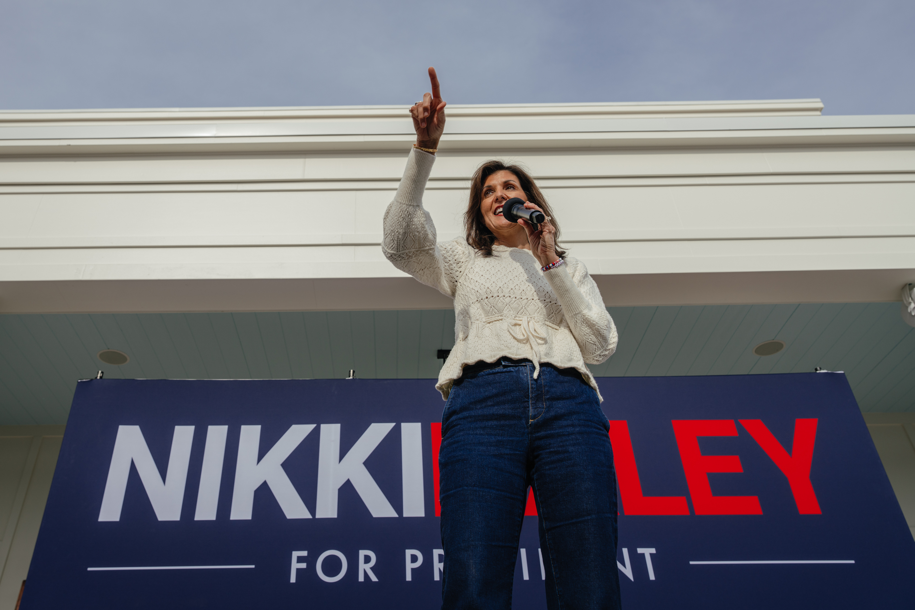 "Nikki Haley's Battle for Victory in the South Carolina GOP Primary"