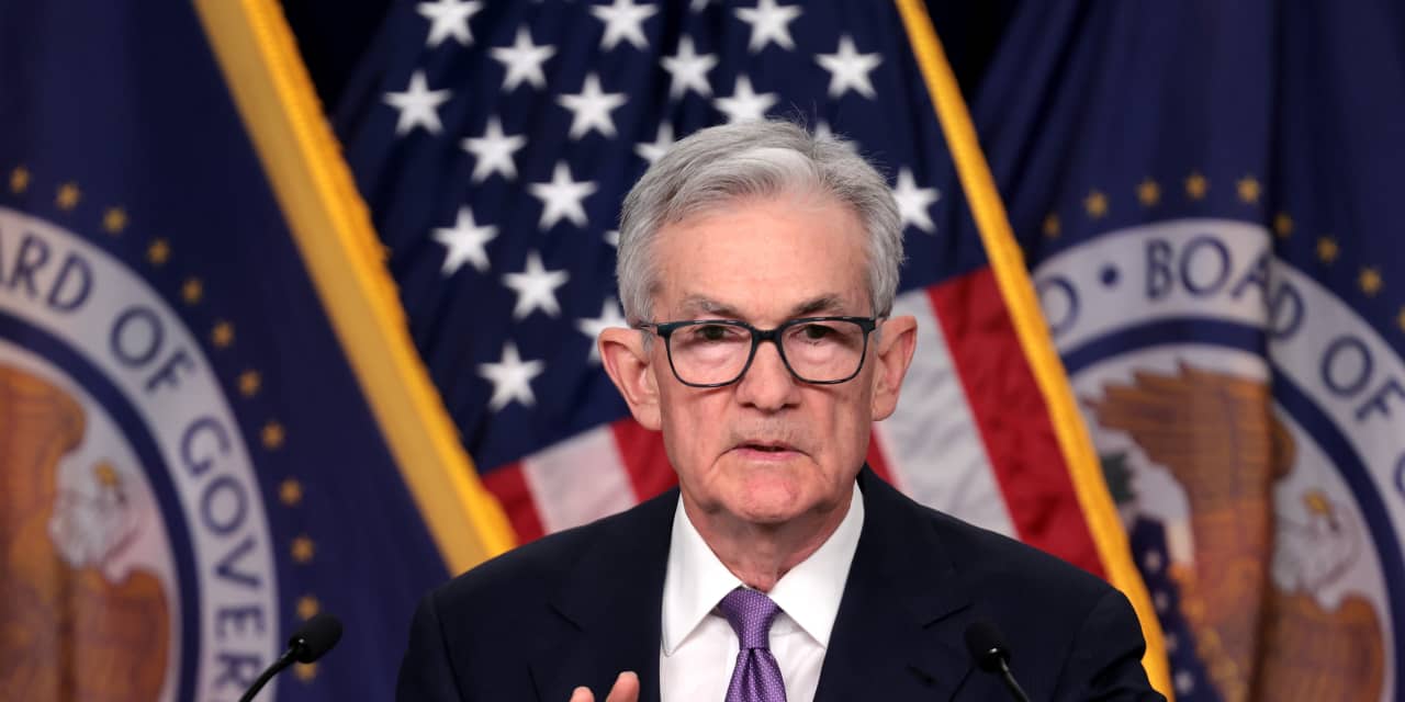 "Market Expectations and the Fed's Rate Cut Timeline"