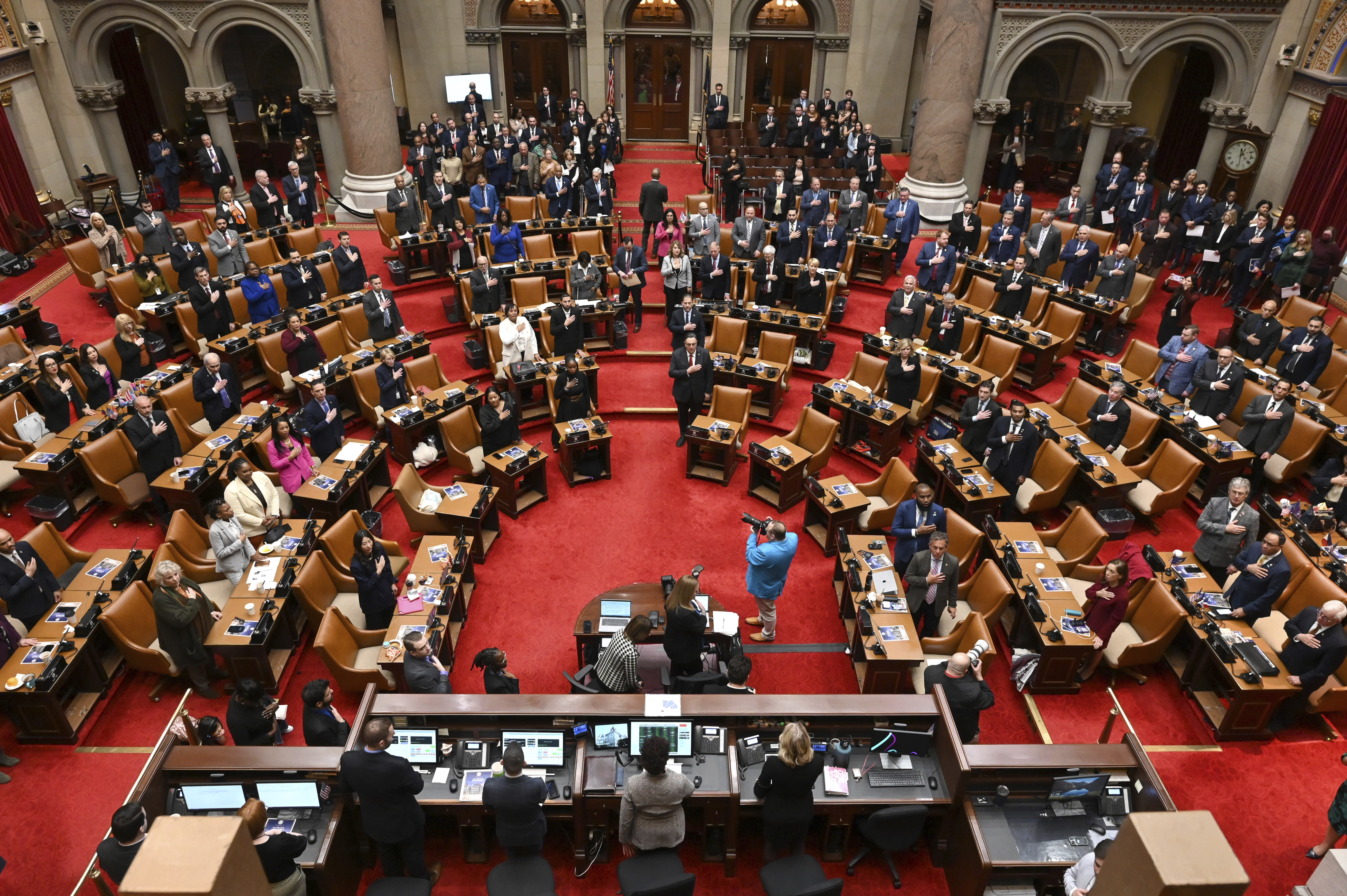 "NY Democrats to Push Through Own Congressional Map Despite Opposition"