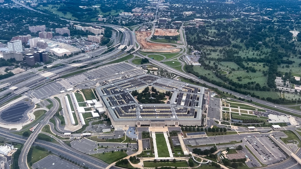 Featured image for Escalating Tensions: Houthis Target International Shipping in Red Sea