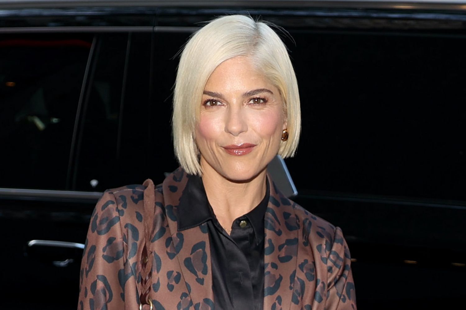 Featured image for Selma Blair Issues Apology for Islamophobic Comments