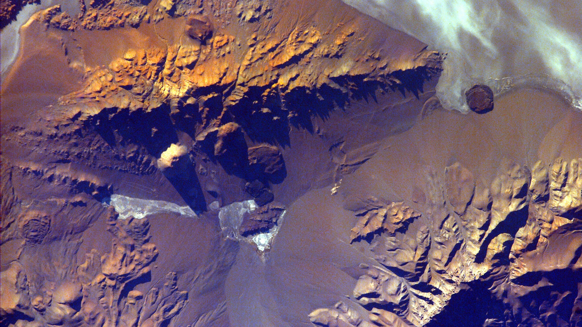 Featured image for Tectonic Plates Spread Subduction Across Oceans