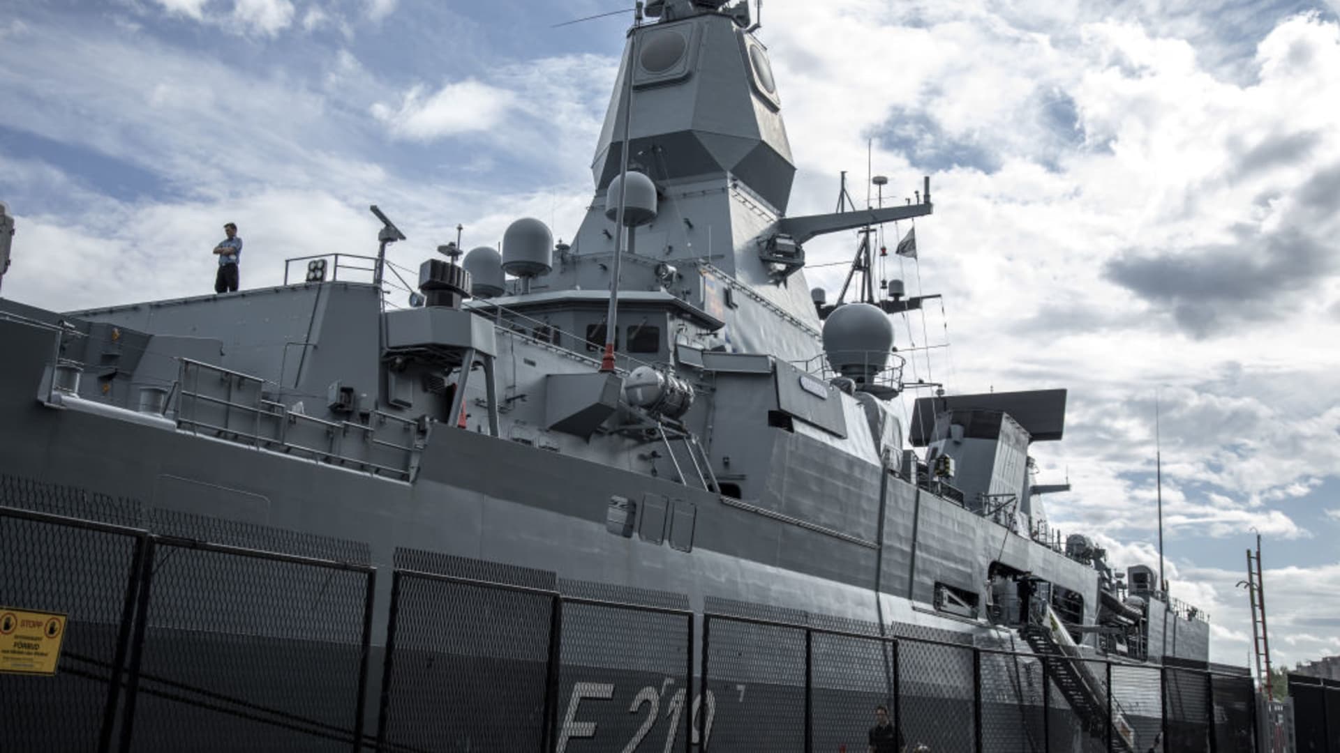 "Swedish Defense Officials' War Warning Sparks Panic and Backlash"