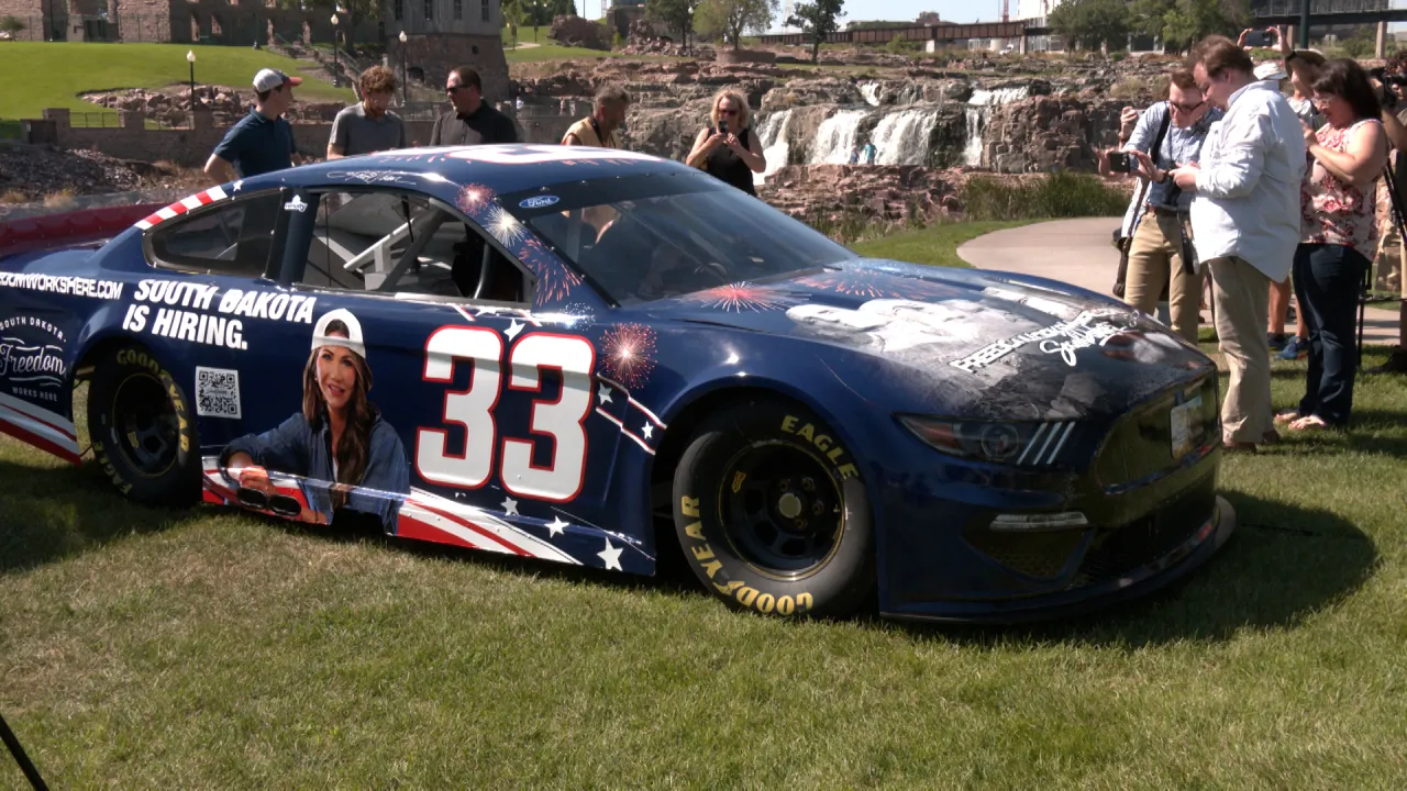 Underdog South Dakota Sponsors Struggling NASCAR Team
