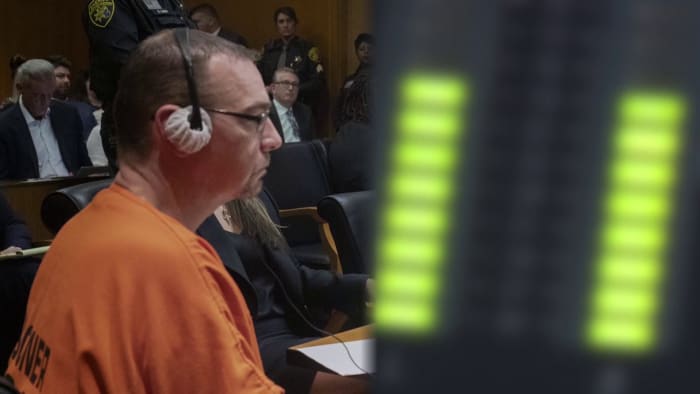 Featured image for "Oxford Shooter's Father Threatens Prosecutor in Jailhouse Call"