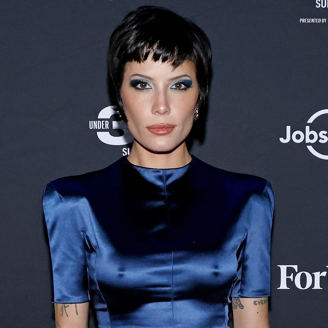 "Halsey's Candid Diaper Snapshot Chronicles Endometriosis Journey"