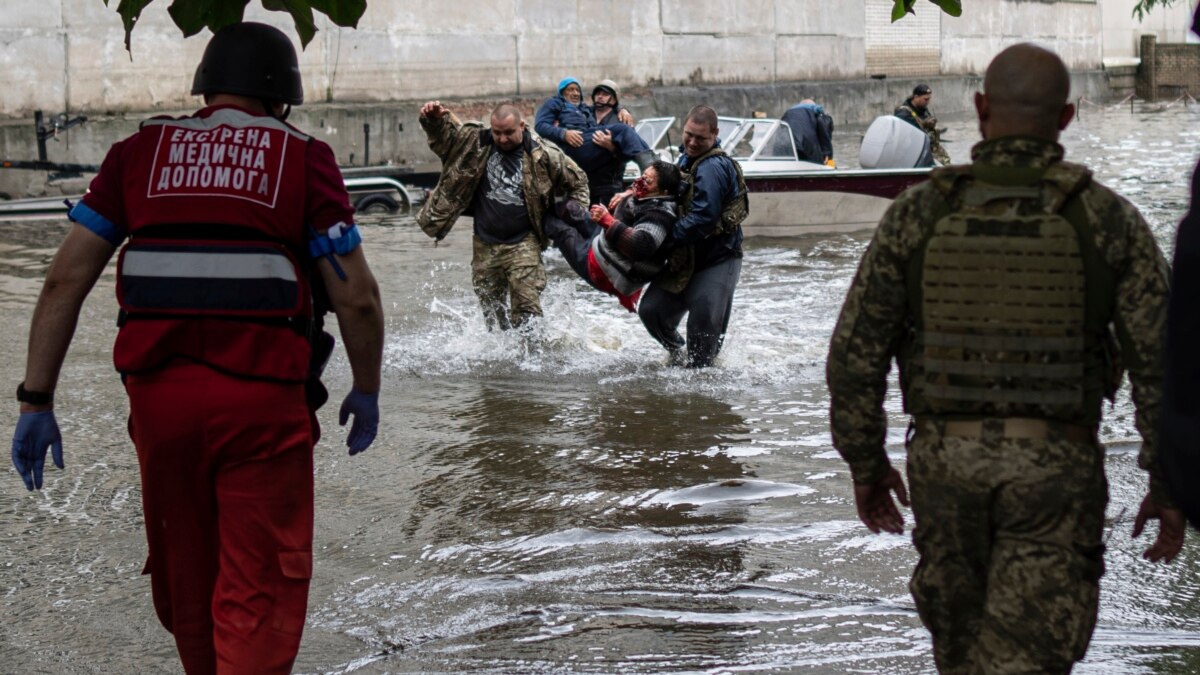 Russia accused of attacking Ukrainian evacuation boat, killing three in Kherson.