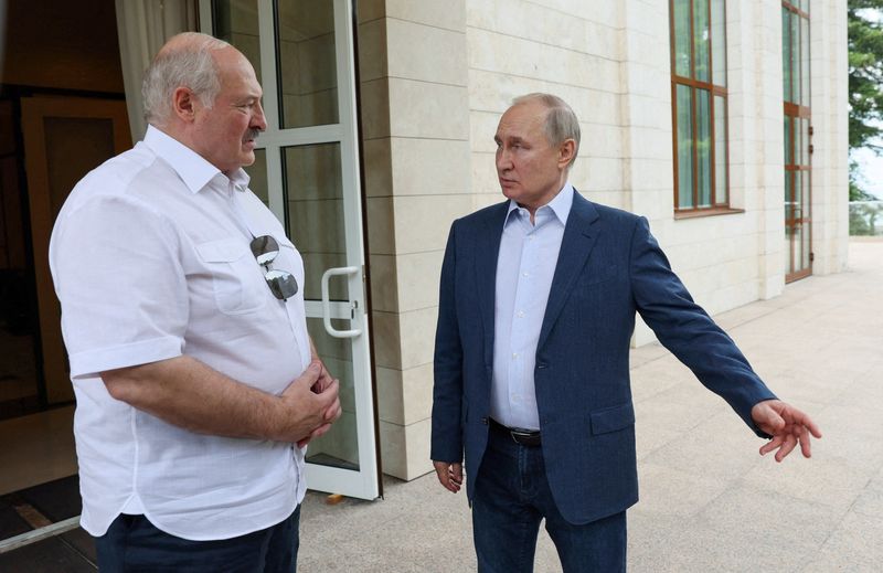 "Putin and Lukashenko Discuss Failed Ukraine Counter-Offensive"