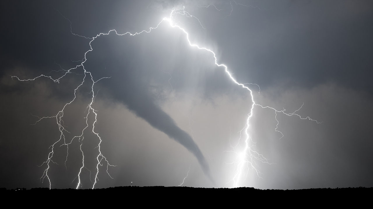"Severe Weather Alert: Tornadoes and Hail Forecast for Northern California"
