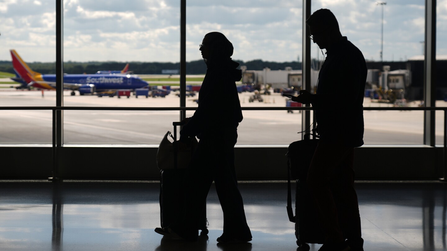 US government shutdown raises concerns over aviation safety and staffing