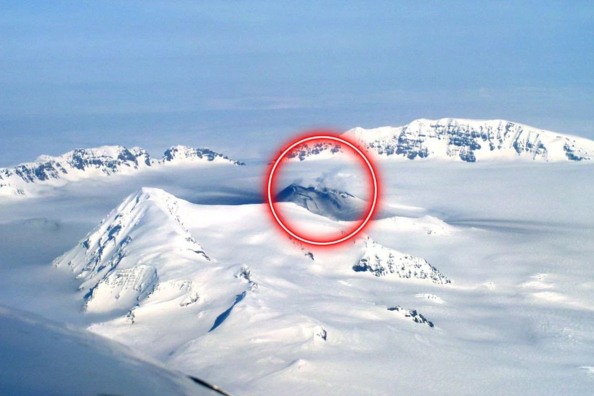 Featured image for Alaska's 8,200-Foot Volcano Unveils Secrets of Stealth Eruptions
