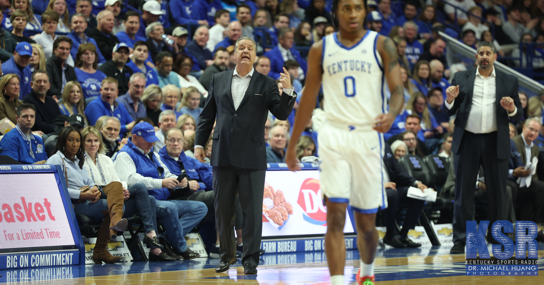 Featured image for "Georgia Bulldogs Face Double-Digit Underdog Status Against No. 8 Kentucky"