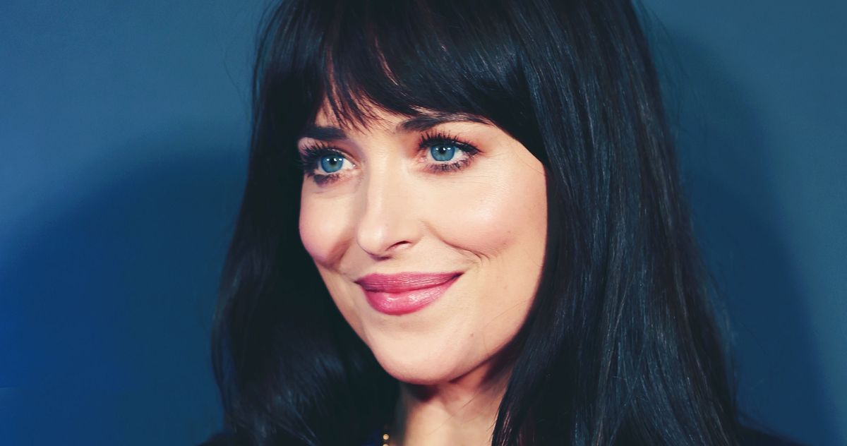 Featured image for "Dakota Johnson's Sleep Secrets: Unveiling the 14-Hour Slumber"