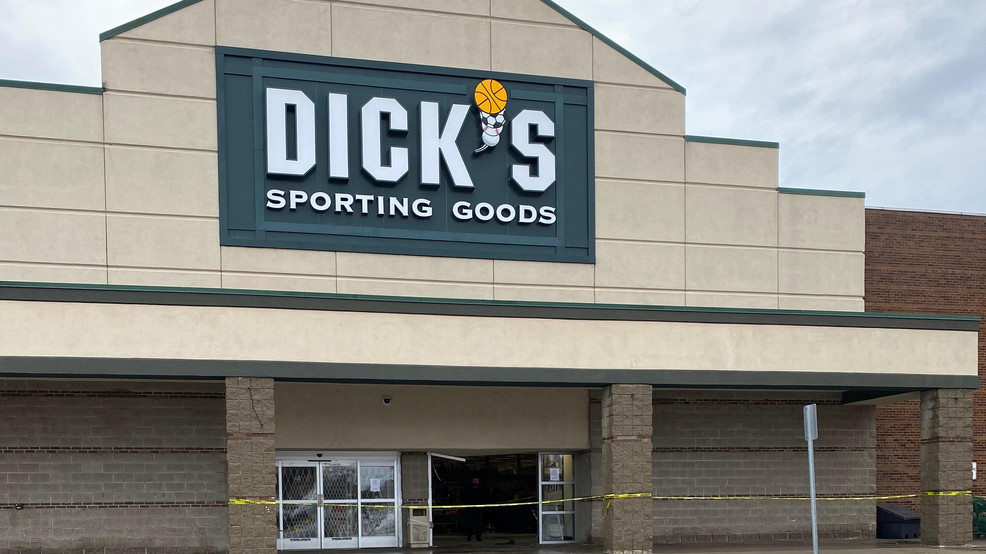 Police investigate smash-and-grab at Dick's Sporting Goods in Greece