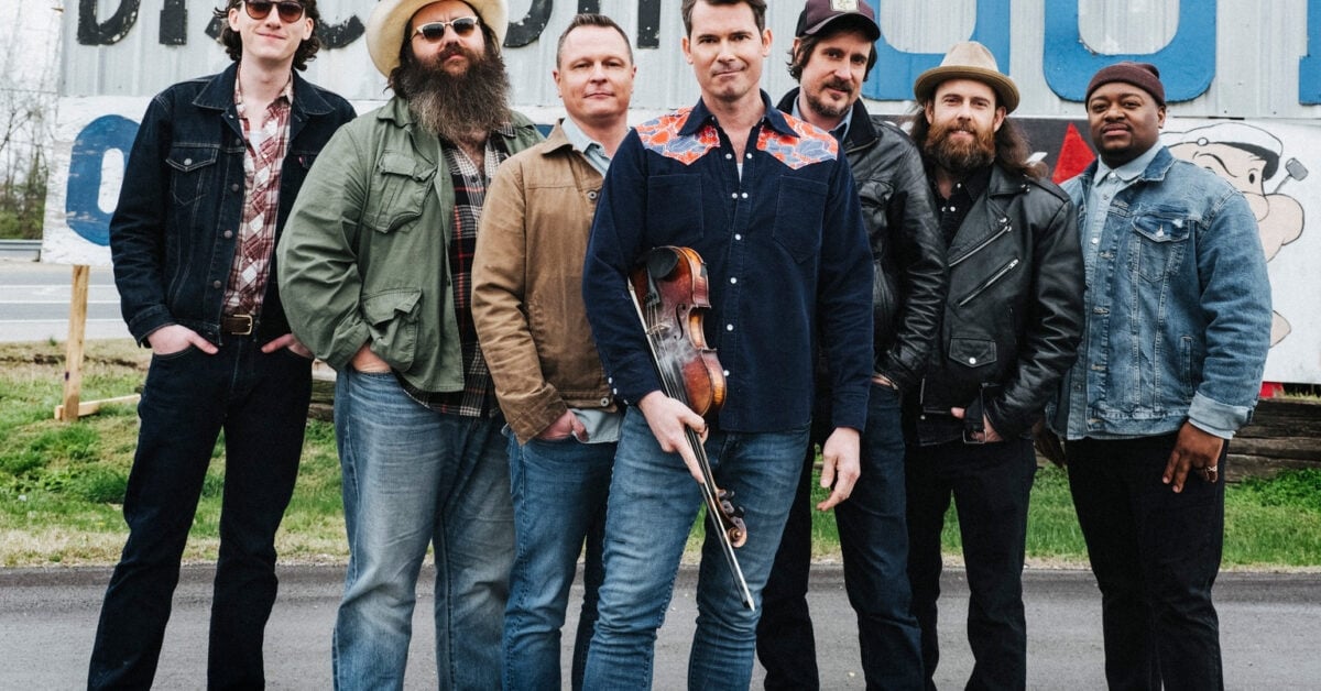 Featured image for "Old Crow Medicine Show's 'Jubilee': A Captivating Album Review"