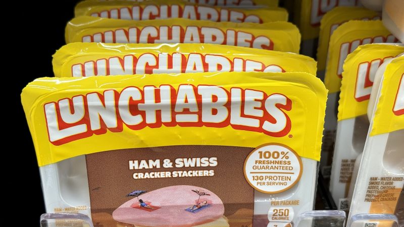 Featured image for Kraft Heinz Withdraws Lunchables from School Lunch Program