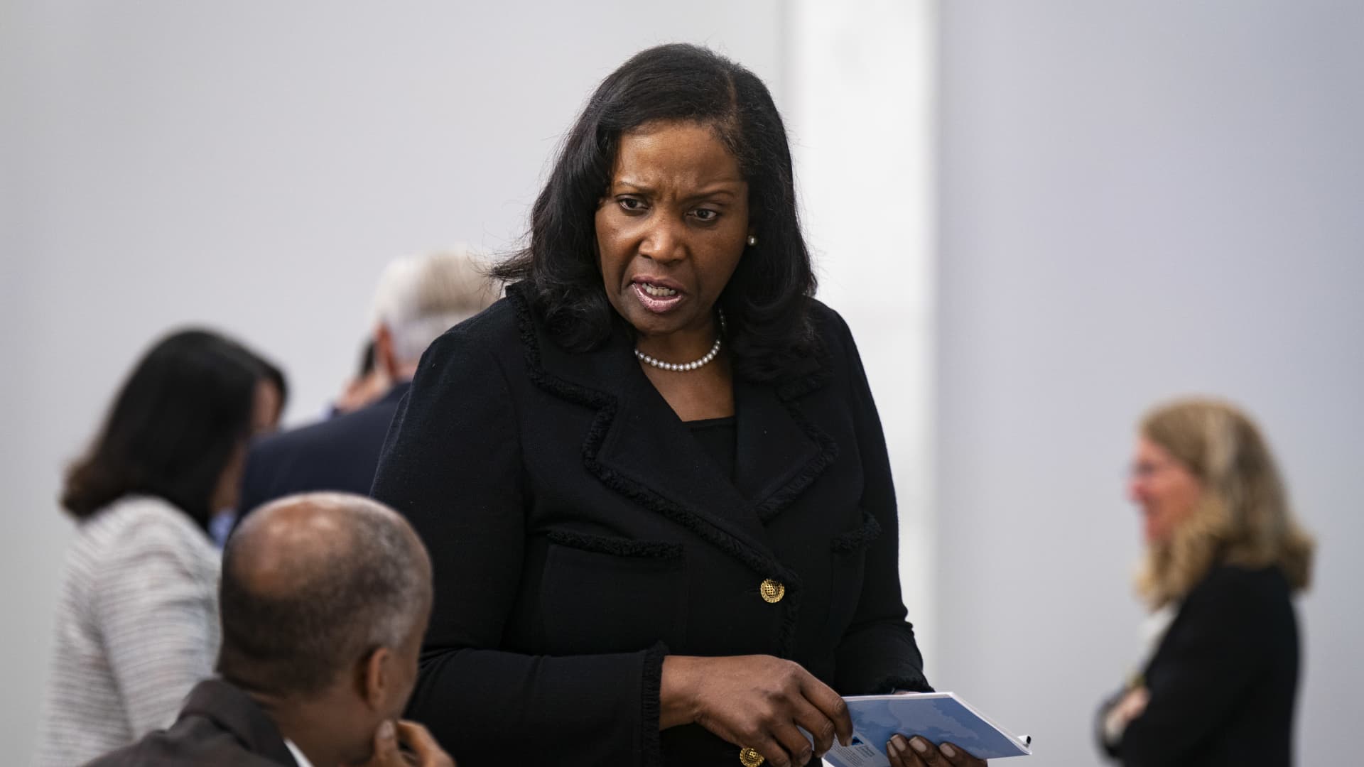 Featured image for Appeals Court Denies Trump’s Effort to Remove Fed’s Lisa Cook Before FOMC