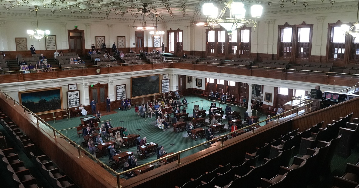 The Impeachment of Ken Paxton: Conflicts, Suspensions, and Political Intrigue.