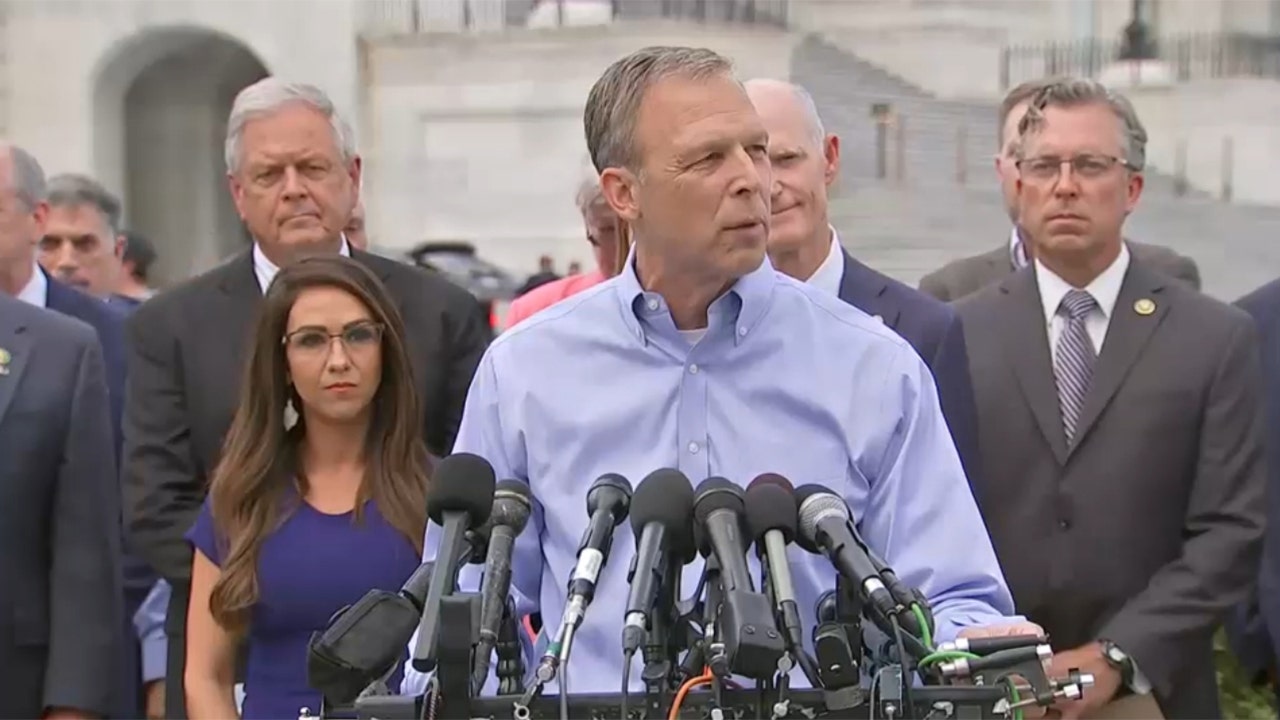House Freedom Caucus Calls for Extended Congressional Session to Select New Speaker