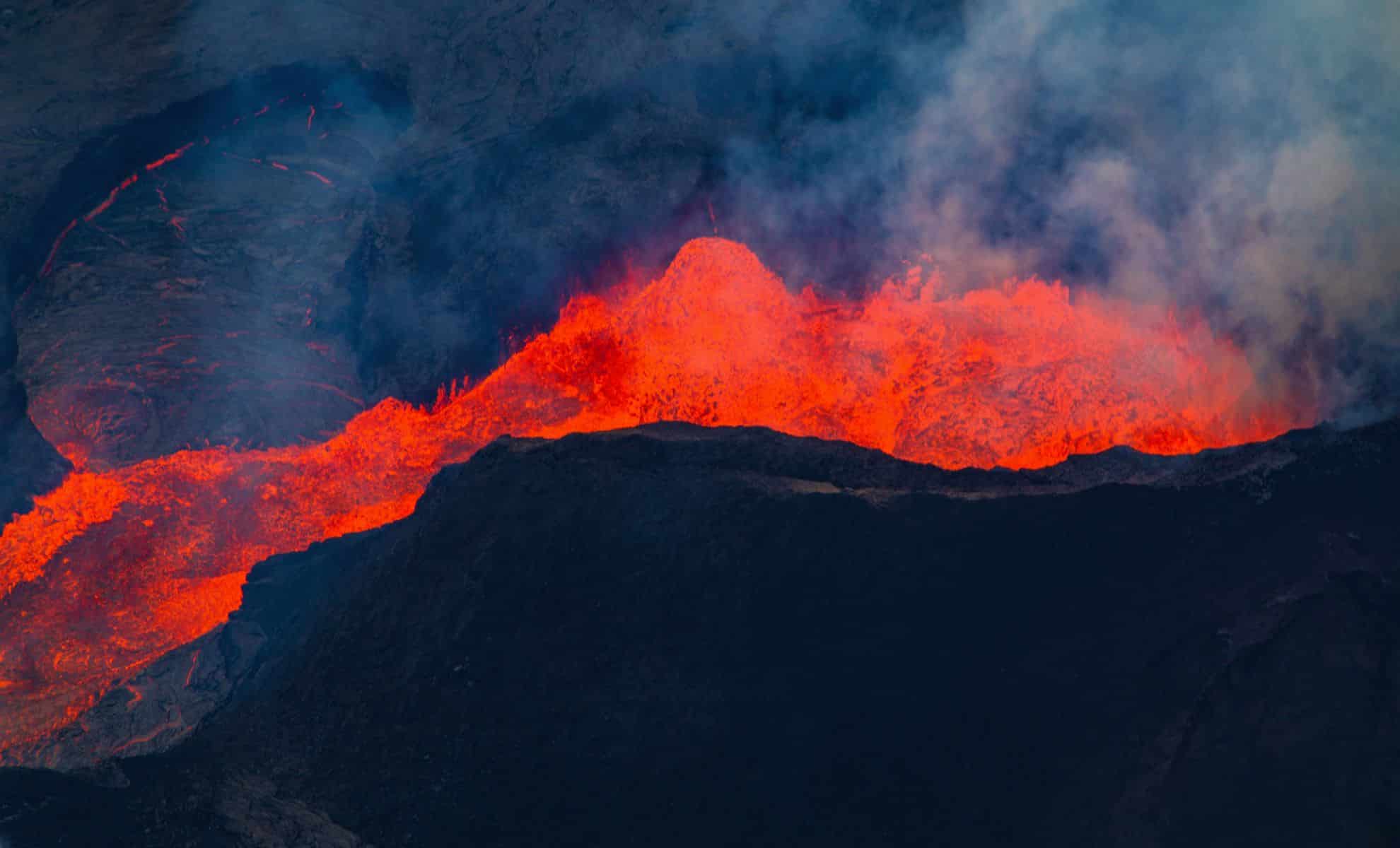 Featured image for Kilauea's 31st Eruption Ejects Over 10 Million Cubic Yards of Lava