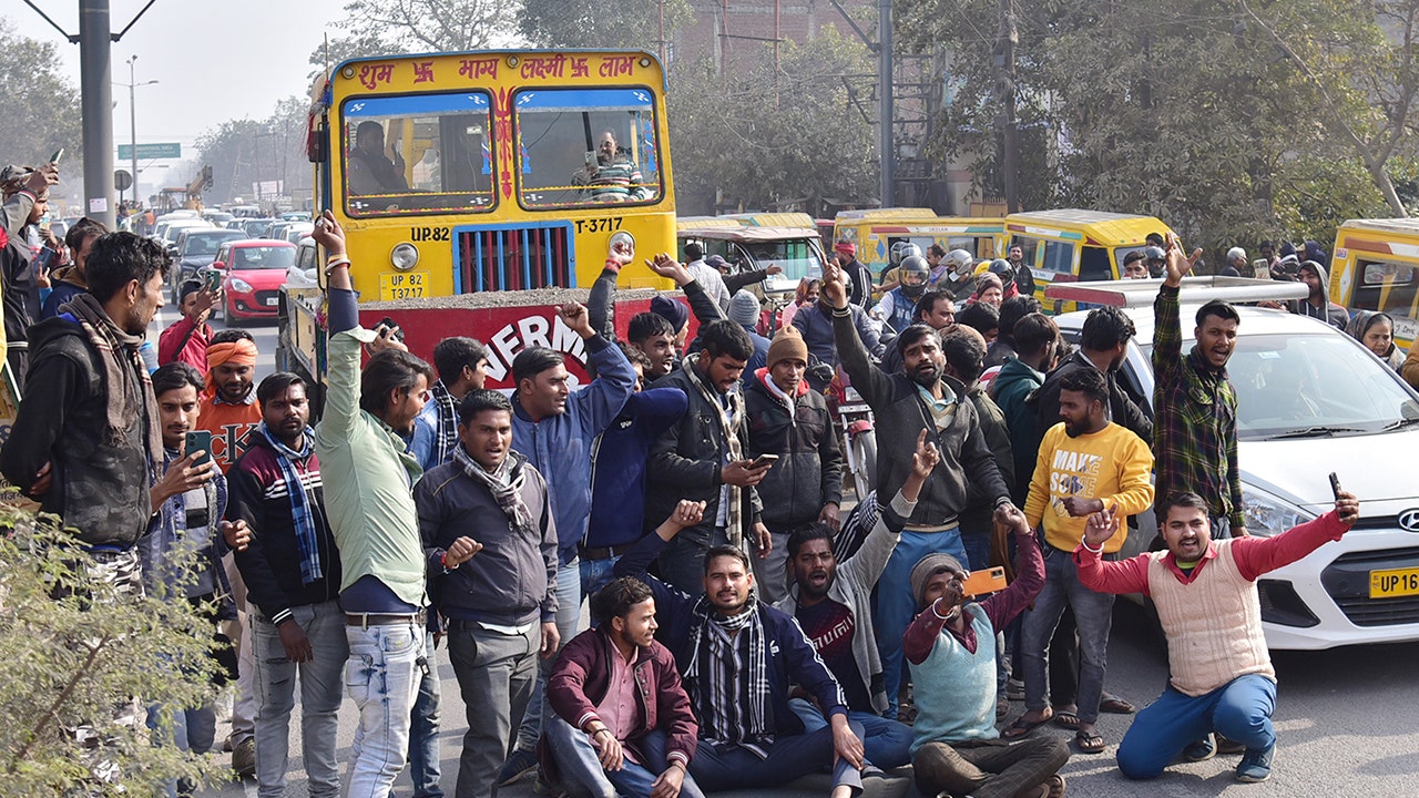 "Truckers End Strike in India After Negotiating Hit-and-Run Law Reforms"