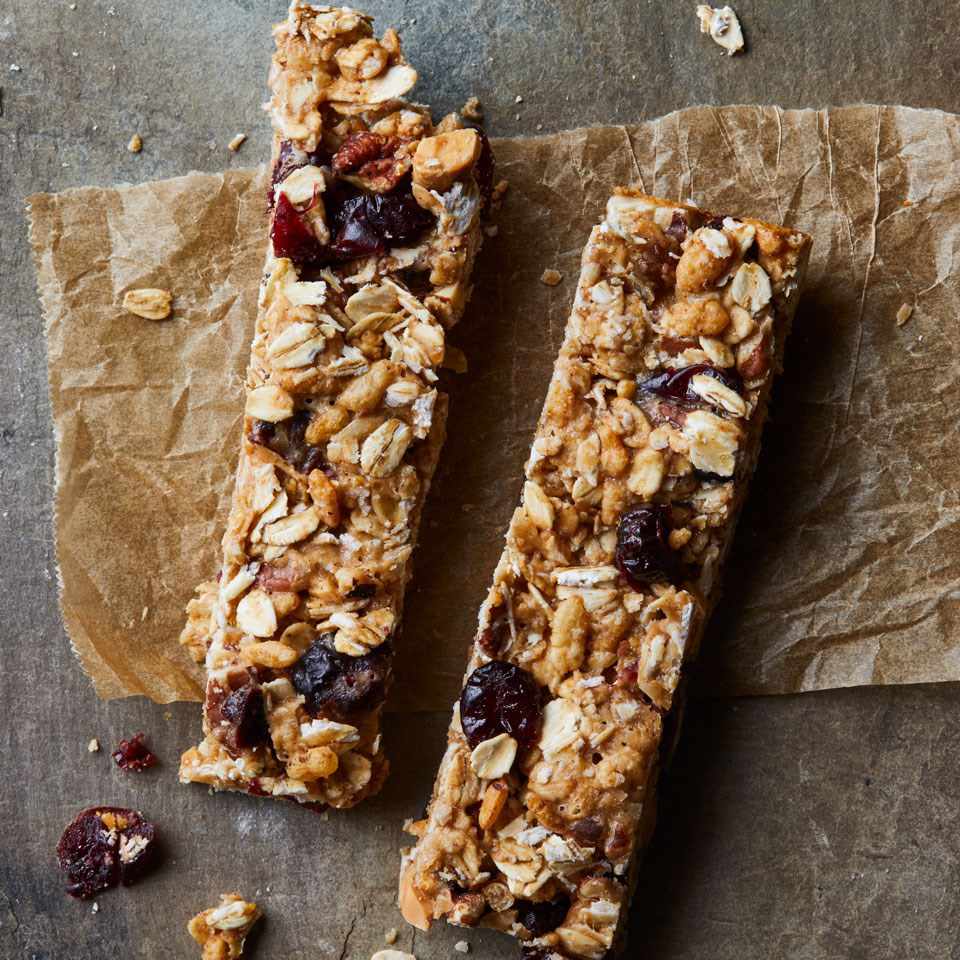 "Snack Smart: Balancing Diabetes-Friendly and Gut-Healthy Options"