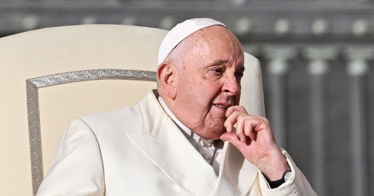 Featured image for Pope Francis' Health Stable Despite Breathing Difficulties