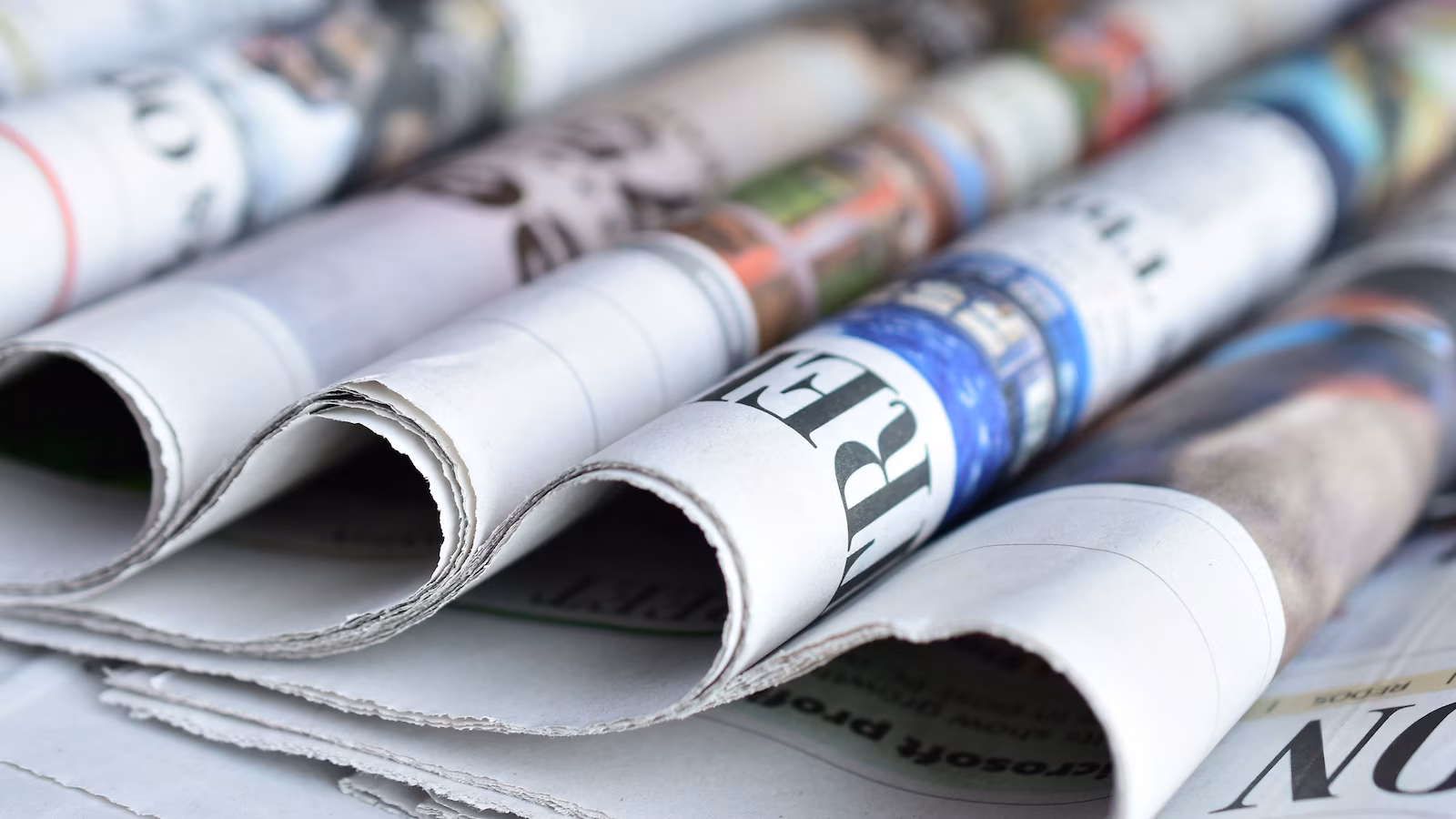 Missing Man Found After 25 Years Thanks to Sister's Newspaper Discovery
