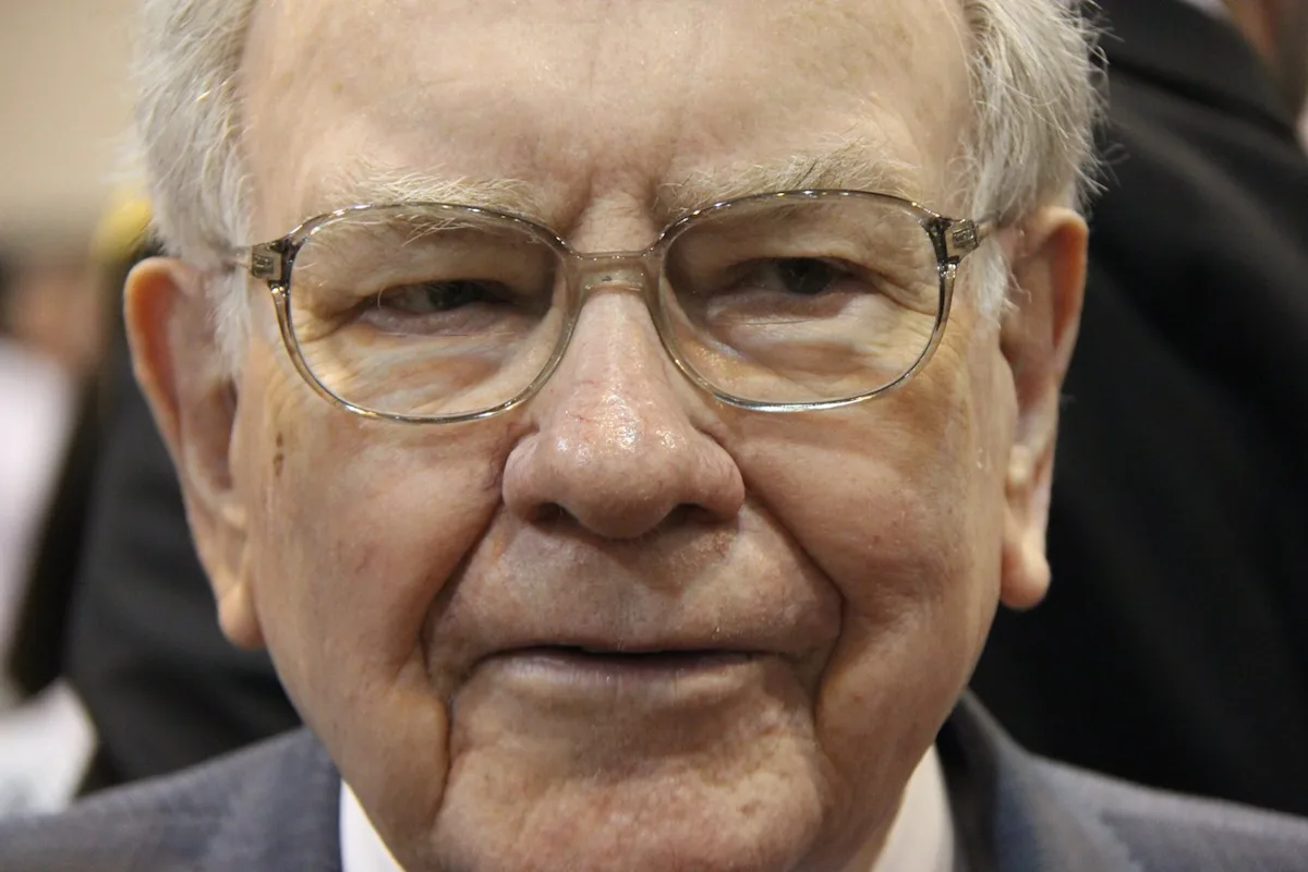 "Warren Buffett's $39 Billion Warning, AI Jobs at Meta, and Berkshire's Record Cash Pile"