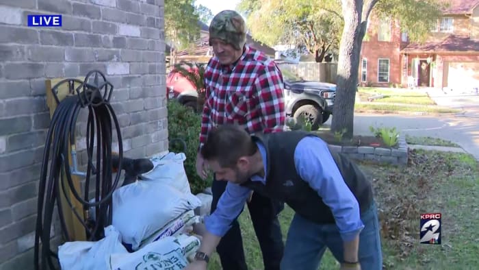 "Winterization Expert Shares Last-Minute Tips to Prevent Frozen Pipes and Heater Failure"