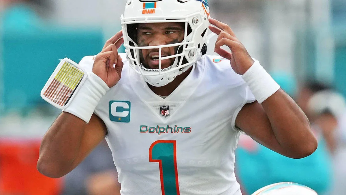 "Tua Tagovailoa's Cold Weather Performance Could Determine Dolphins-Chiefs Playoff Outcome"
