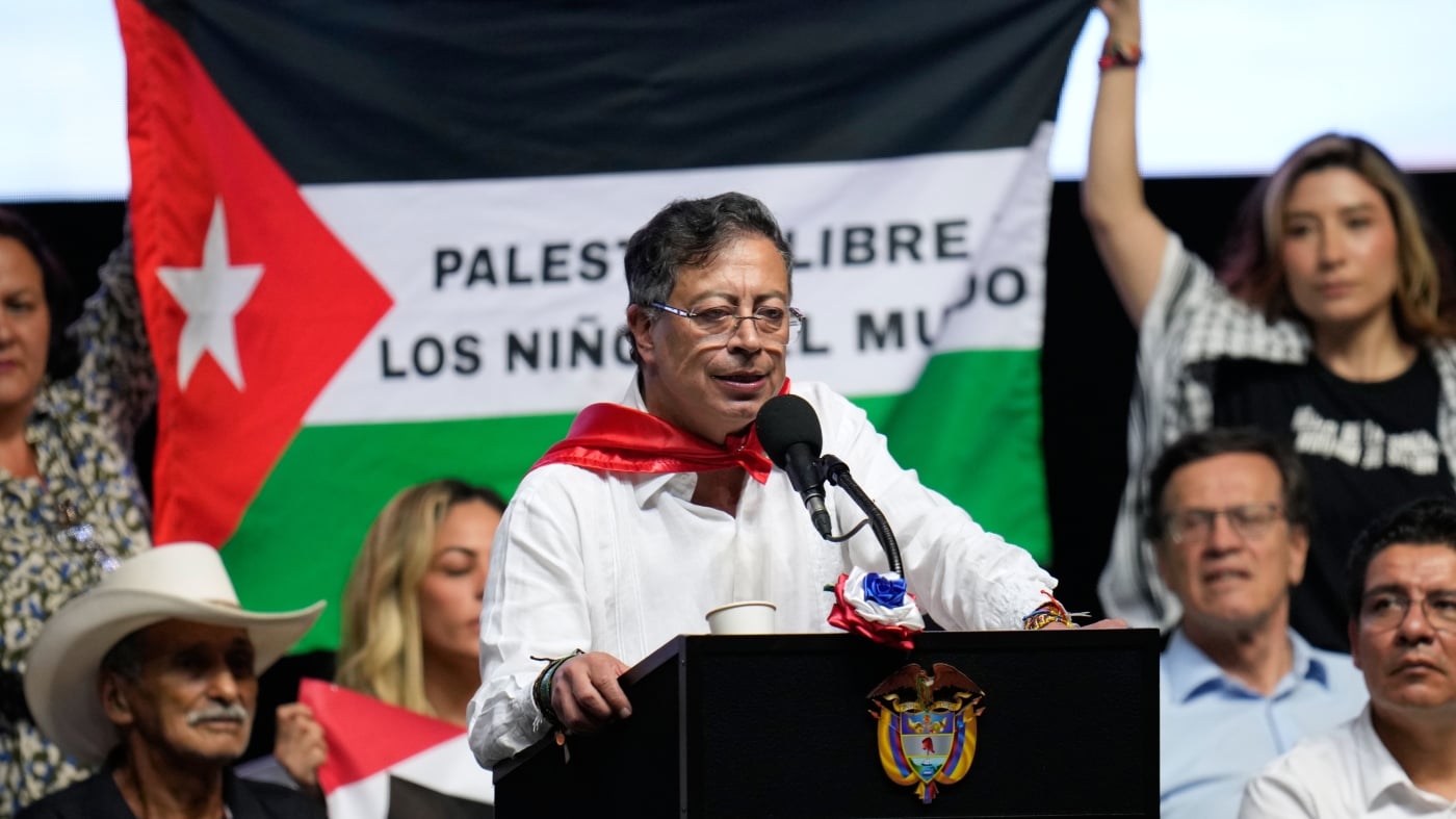 Featured image for Trump halts U.S. aid to Colombia amid drug trade tensions and accusations