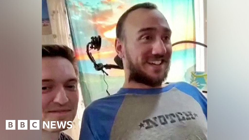 Featured image for "Paralyzed Patient Plays Chess and Civilization VI Using Neuralink Brain Implant"