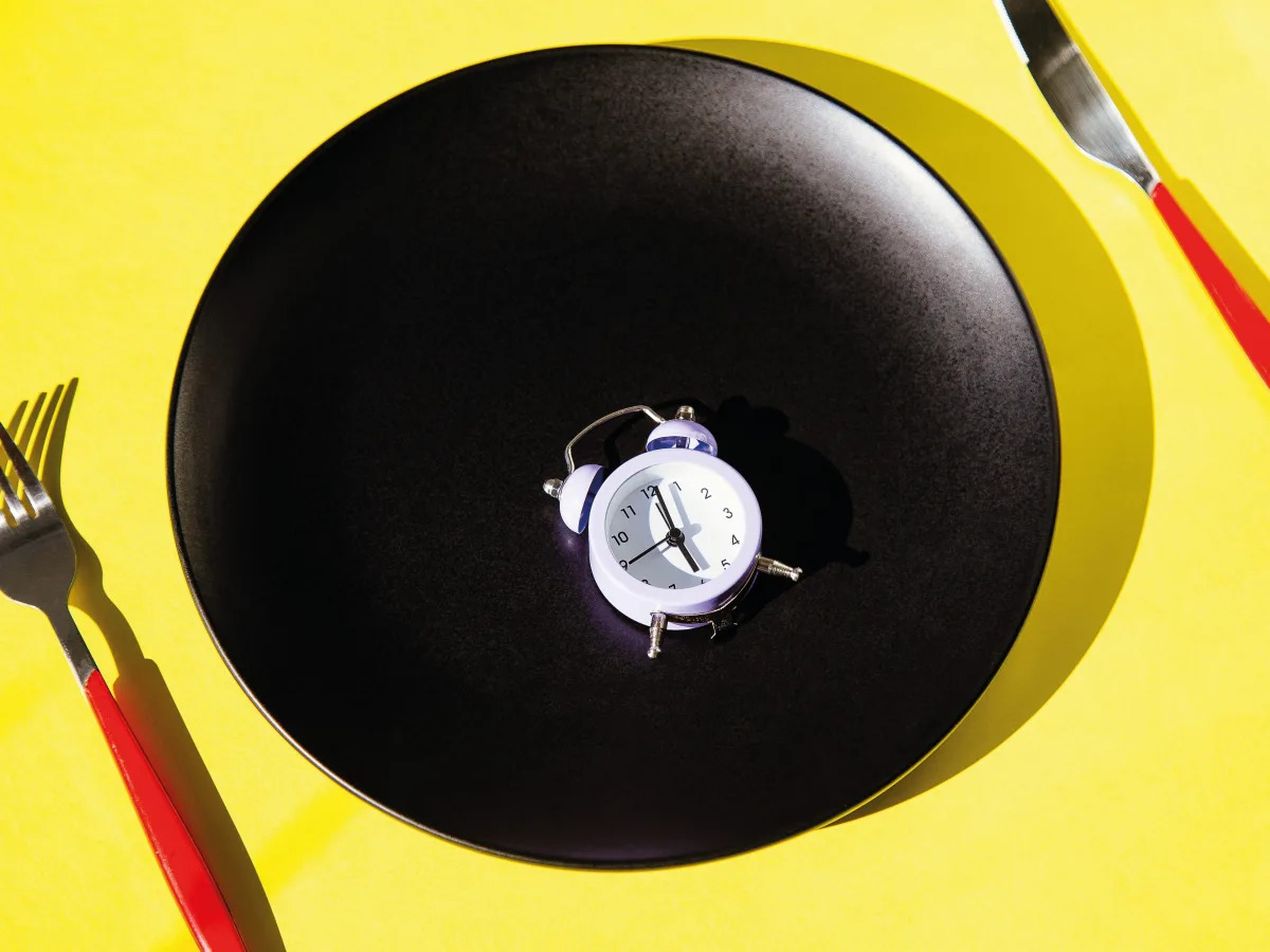 Featured image for Time-restricted eating improves blood sugar and metabolic health outcomes.