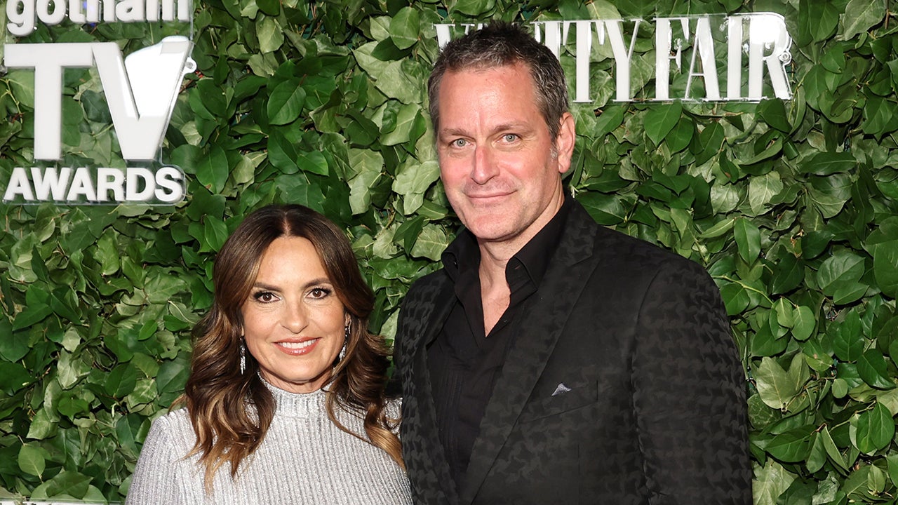 Featured image for "Mariska Hargitay Reflects on Meeting Peter Hermann as 20th Anniversary Nears"
