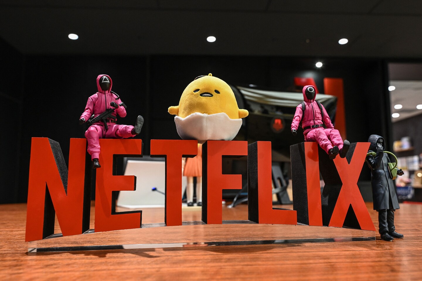 Netflix Implements Crackdown on Password Sharing with Paid User Fees