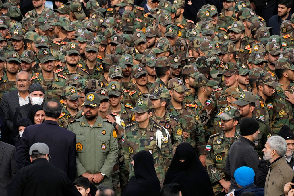"Iran Withdraws Senior IRGC Officers from Syria Amid Rising Tensions"