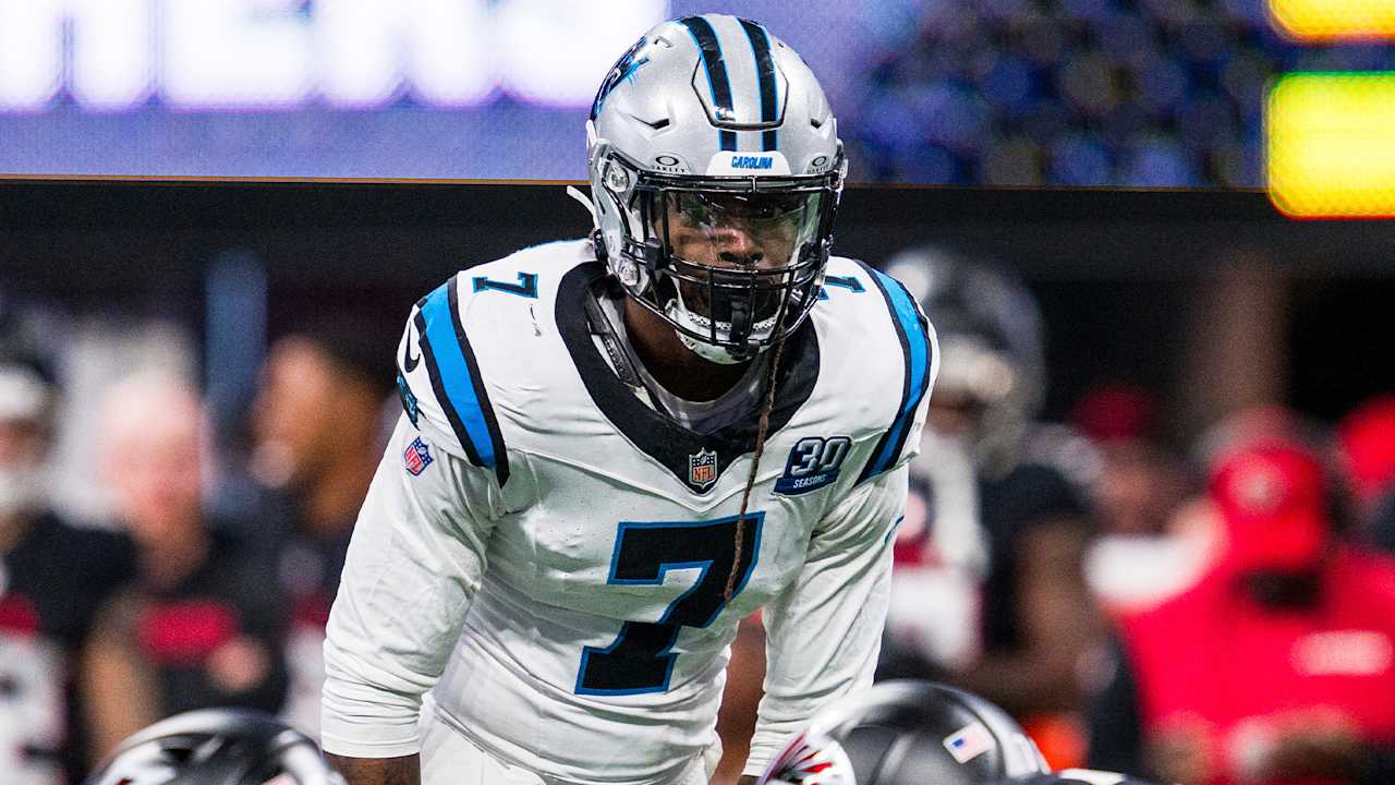 Featured image for Cowboys Sign Jadeveon Clowney to Strengthen Defense