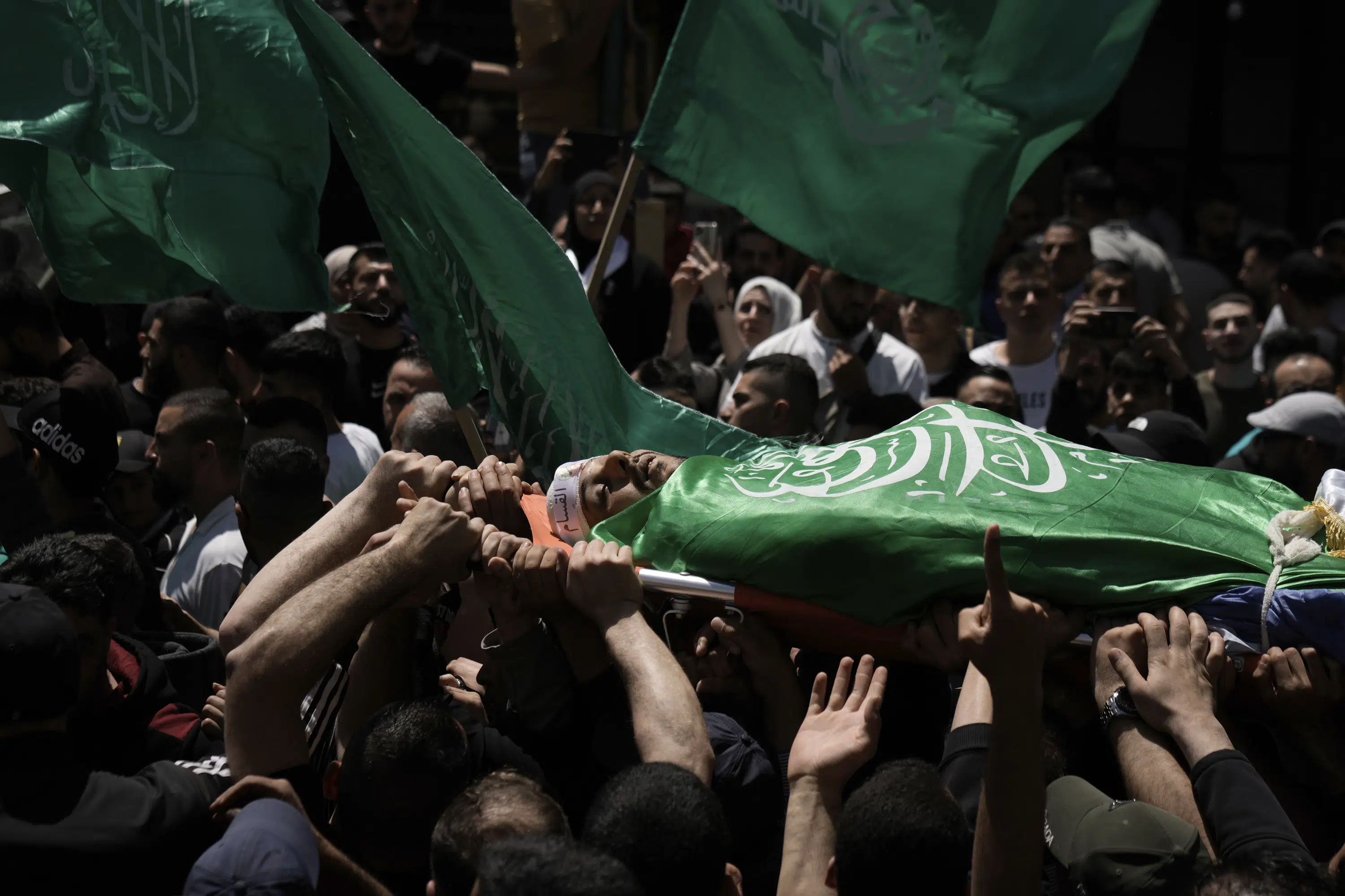 Israeli forces kill 3 Palestinians linked to deaths of British-Israelis.