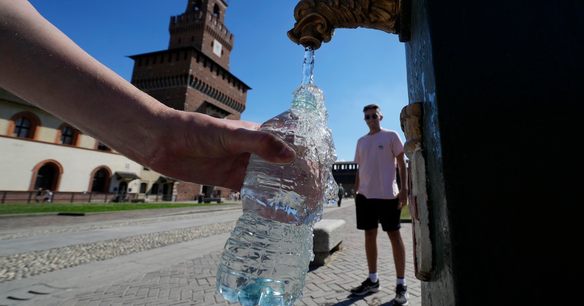 "Study Reveals High Levels of Nanoplastic Particles in Bottled Water Pose Health Risk"