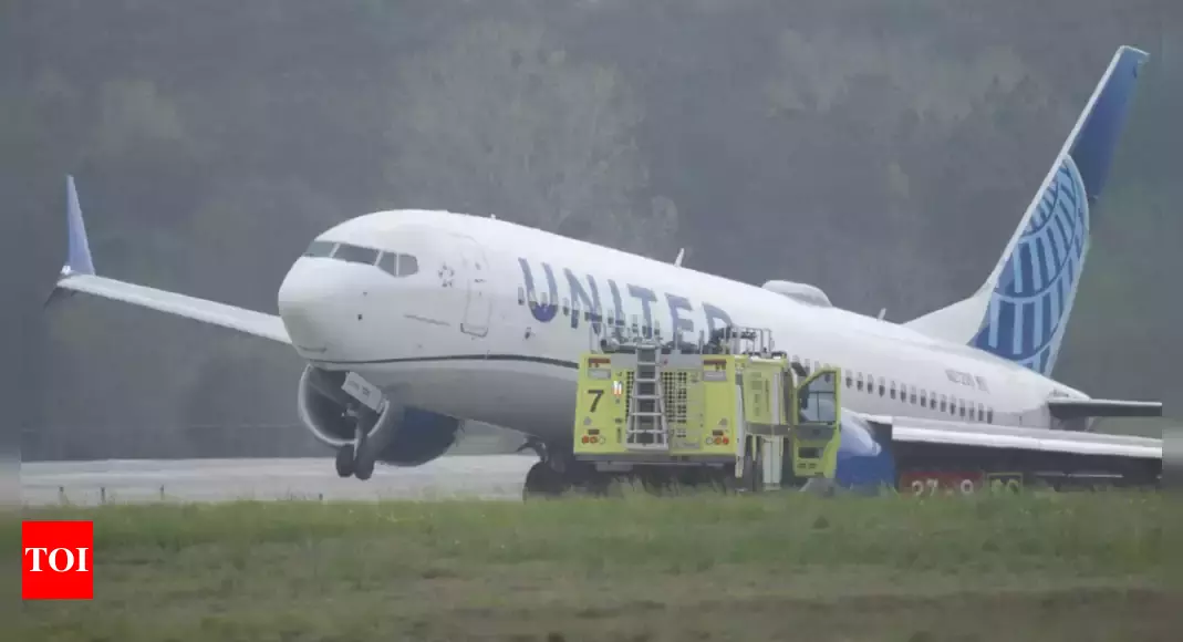 "United Airlines Experiences 3rd Boeing Mishap as Jet Rolls Off Runway with 166 Aboard"