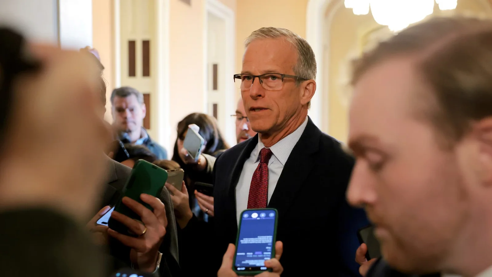 Senate wrestles with DHS split to avert a partial shutdown