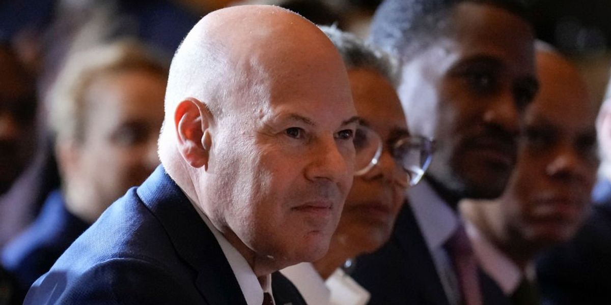 Featured image for "Senators Demand USPS Chief DeJoy's Resignation Over Mail Service Crisis"