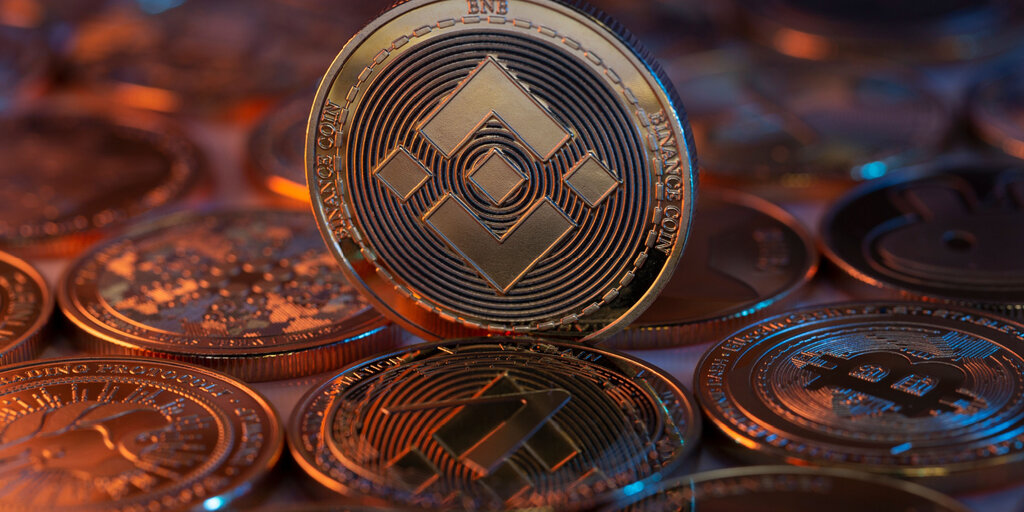 Featured image for Binance Faces Multiple Challenges Amid SEC Scrutiny.