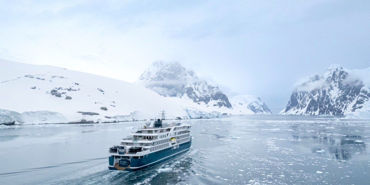 Cruise Passengers Stage Hunger Strike Over Canceled Antarctic Voyage